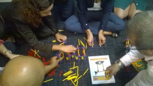 Todos trabalhando bastante